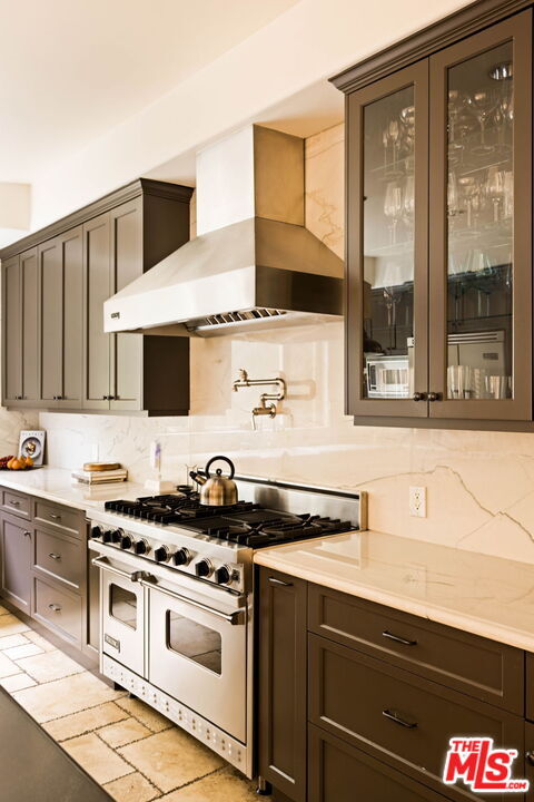 Building Photo - 4822 Valjean Ave