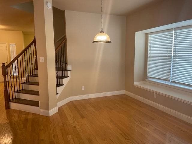 Building Photo - 10253 Lakeview Dr