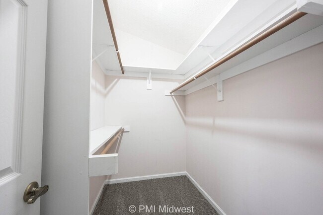 Building Photo - 860 Sable Ridge Dr