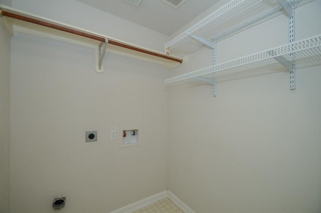 Building Photo - 23211 Colony Green Dr
