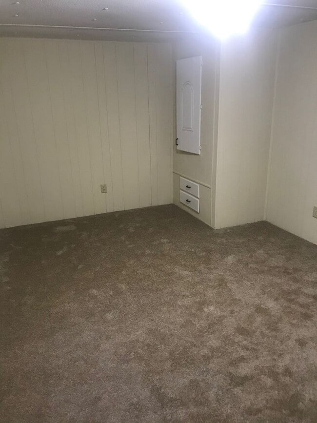 Building Photo - For rent: Madison county-Colbert, GA - Two...