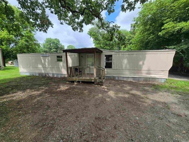 Primary Photo - 2136 Cliffwood Rd