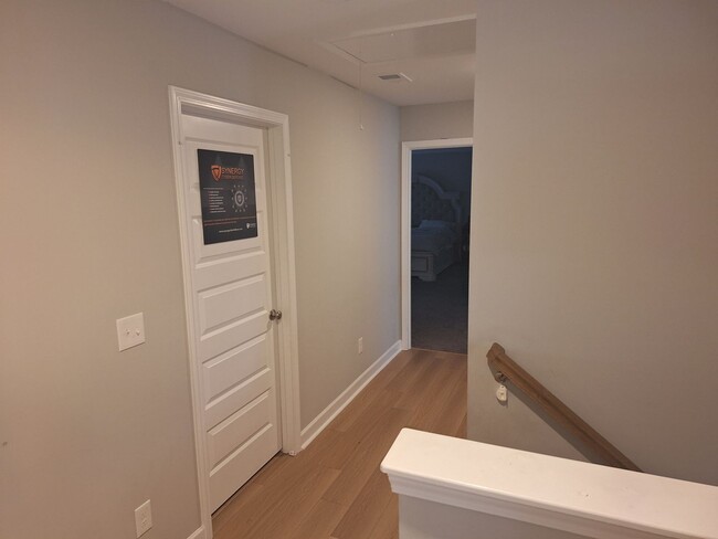 Building Photo - Beautiful Five Bedroom Home Located in Northeast Columbia!