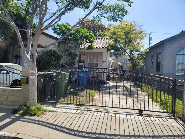 Primary Photo - 448 S Woods Ave