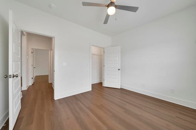 Building Photo - One Level Home with Garage and Fenced Backyard!