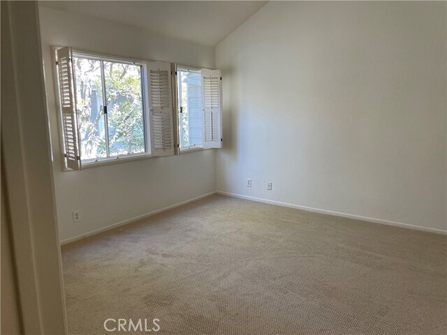 Building Photo - 253 Chesterfield