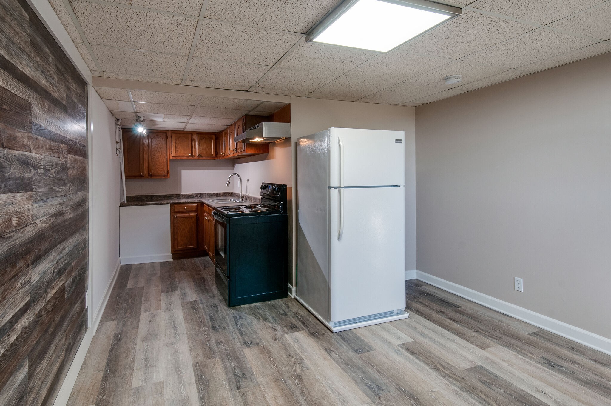 Kitchen 2 - Downstairs - 930 Havenhill Dr
