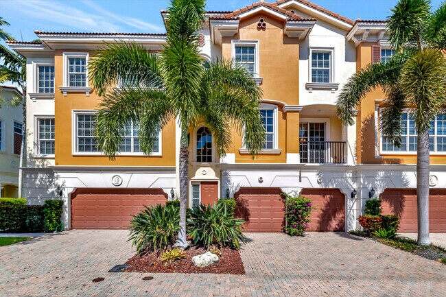 Building Photo - 5585 NE Trieste Way