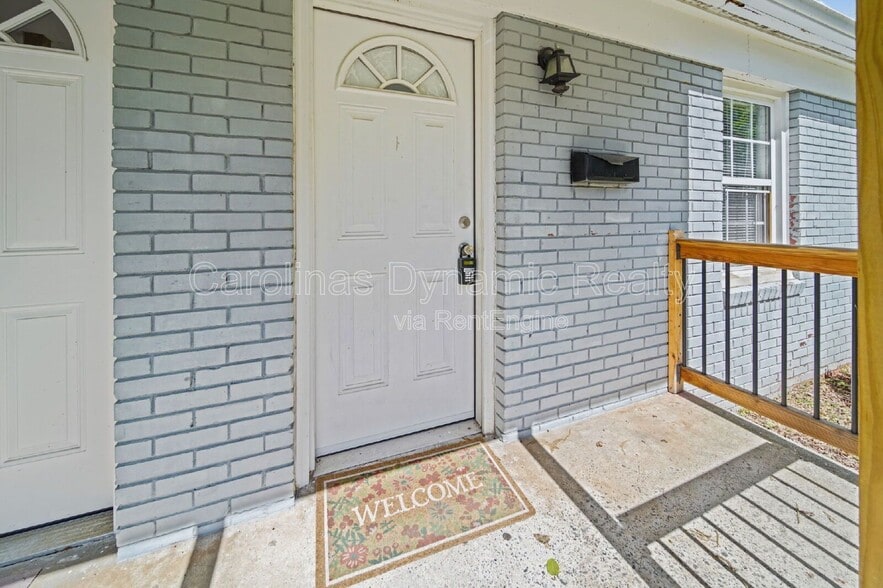 Building Photo - 2621 Druid Hls Wy