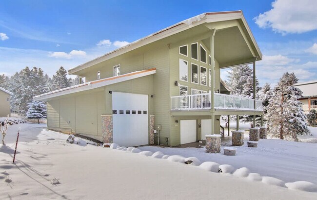 Building Photo - 130 Par Dr