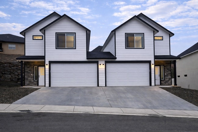 Building Photo - $1000 OFF THE 1ST MONTHS RENT! BE THE 1ST TO MOVE INTO THIS BRAND NEW TOWNHOME!