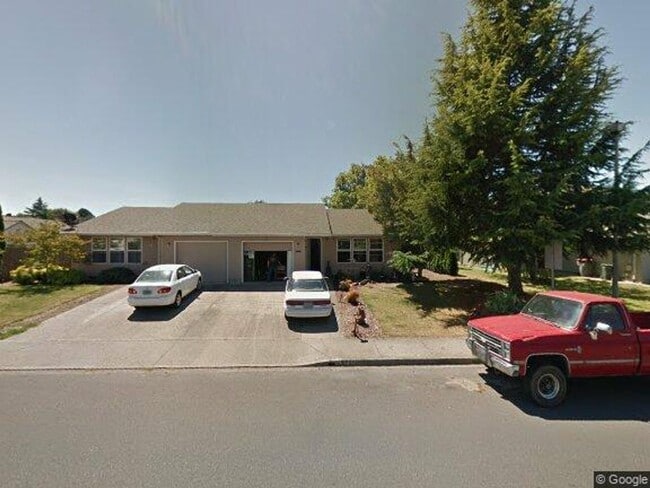 Primary Photo - 1582-86 SW Fellows St