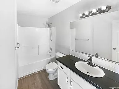 Building Photo - 11708 W Trinity Ave