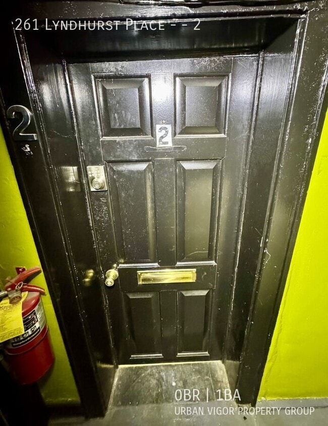 Building Photo - 261 Lyndhurst Pl