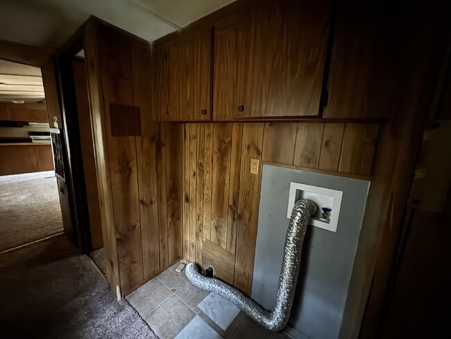 Building Photo - Mobile Home For Rent