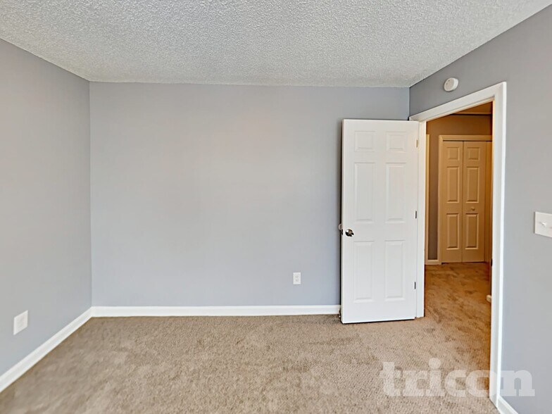 Building Photo - 4860 Country Cove Way