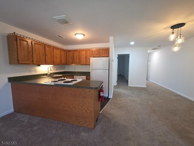 Building Photo - 272 US-206