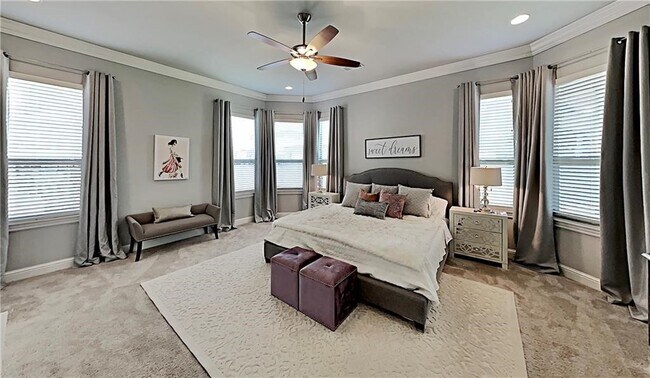 Building Photo - 4703 SW Lilly St