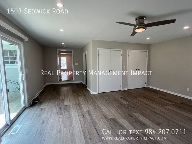 Building Photo - Vintage, 3-4 Bedroom 3 Bath Parkland Ranch...