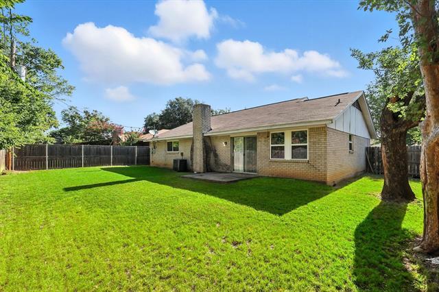 Building Photo - 2218 Honey Creek Ln