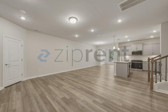 Building Photo - 1015 Badlands St