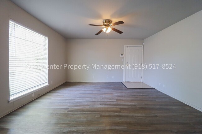 Building Photo - 4318 E 67th St