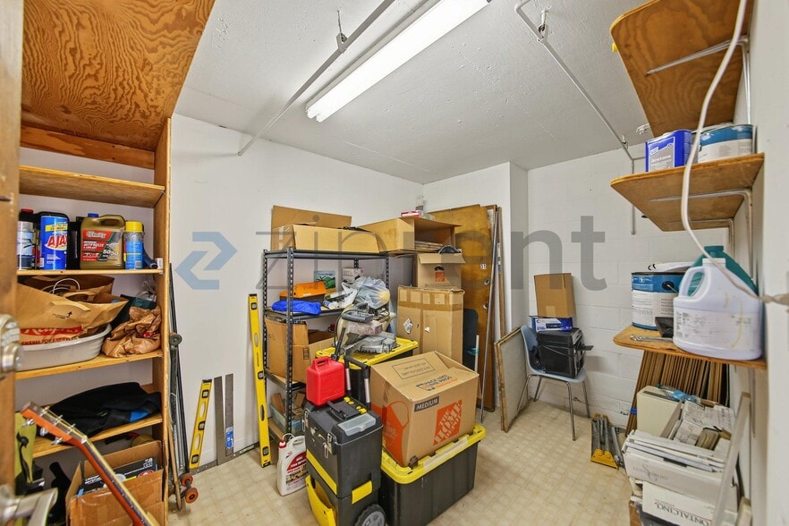 Building Photo - Unit 101