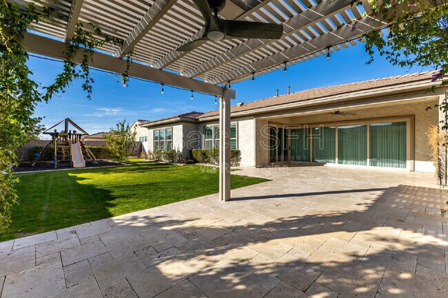 Building Photo - 10627 E Tumbleweed Ave