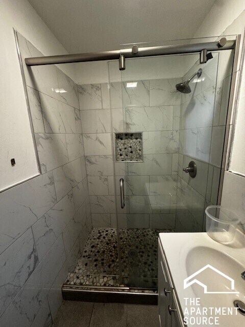 Building Photo - 3248 W 25th St