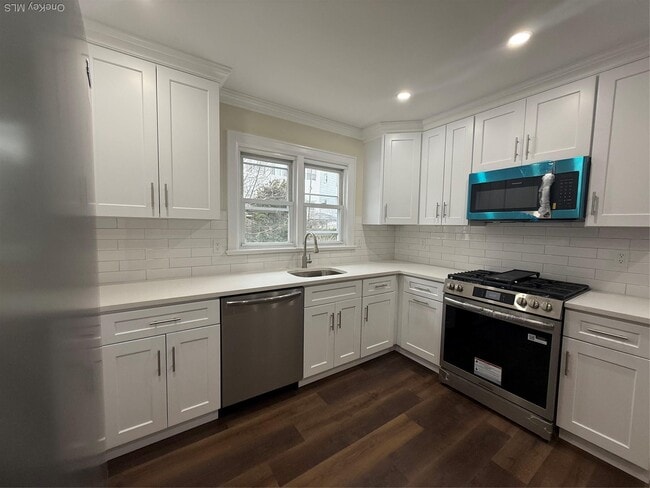 Building Photo - 32 Dunwoodie St