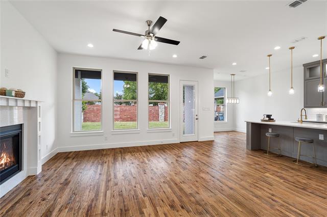 Building Photo - 907 St George Pl