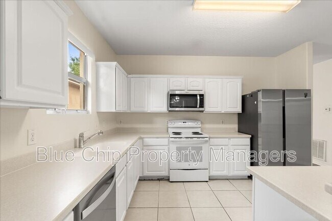 Building Photo - 115 Sahalli Ct