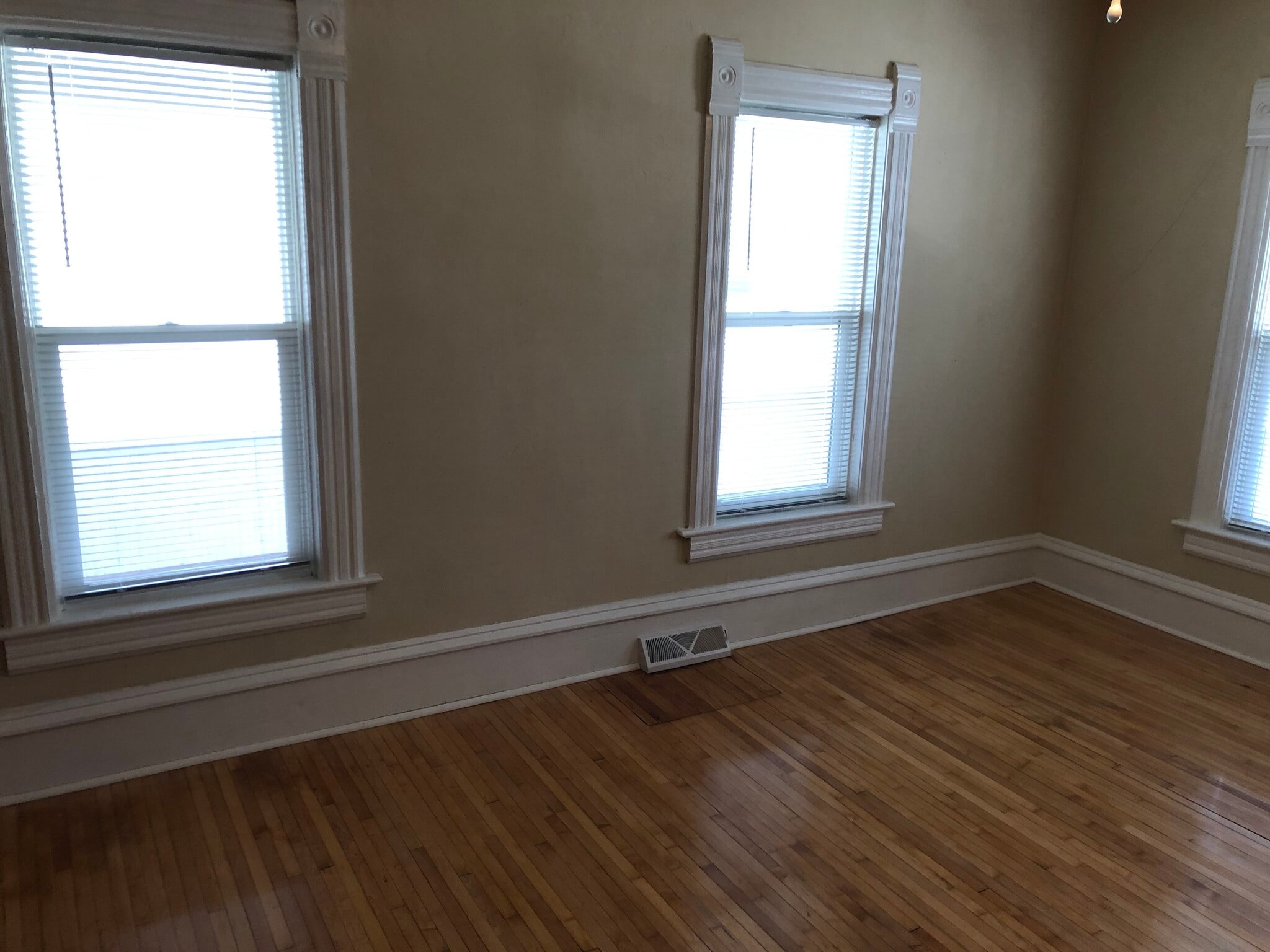 Master Bdrm - 24 W 12th Ave