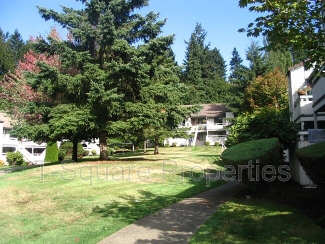 Building Photo - 14200 NE 171st St