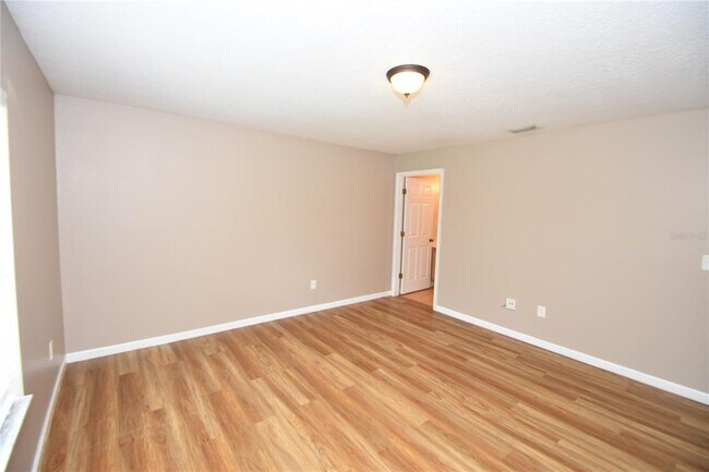Building Photo - 7 Ryarbor Dr