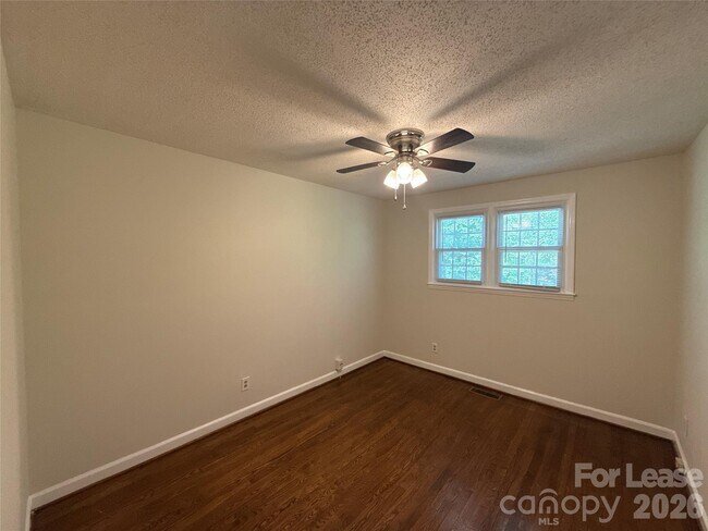 Building Photo - 5710 Charing Pl