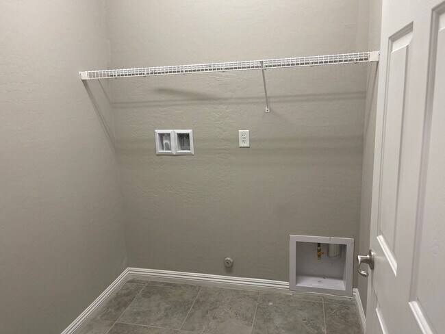 Building Photo - Beautiful Home in Inspirada Community
