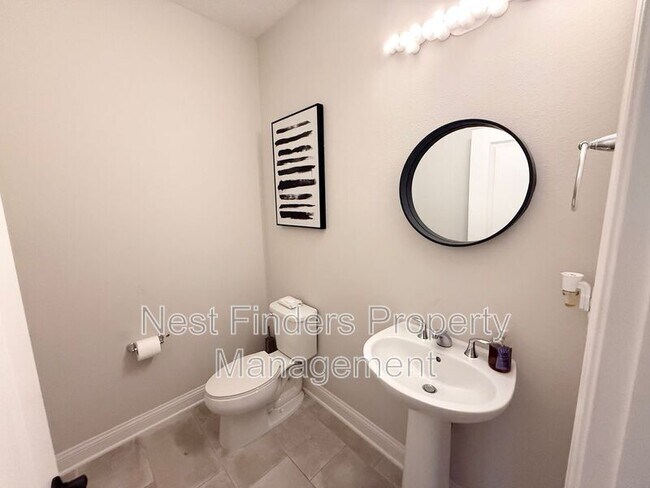 Building Photo - 676 Natureland Cir