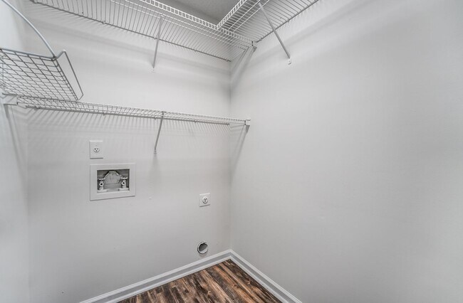 Building Photo - 8483 Timber Creek Dr