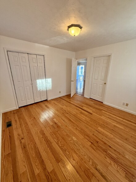 Building Photo - 38 Long Meadows Dr