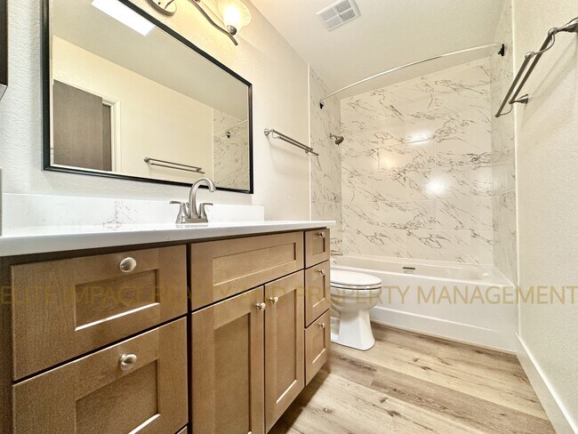 Building Photo - 4259 E Blanton Rd