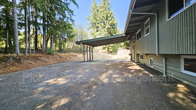 Building Photo - 6145 Cameron Ln NW