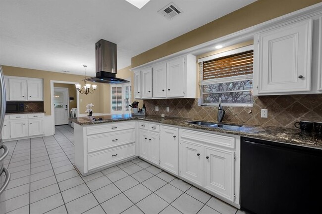 Building Photo - 11827 Normont Dr