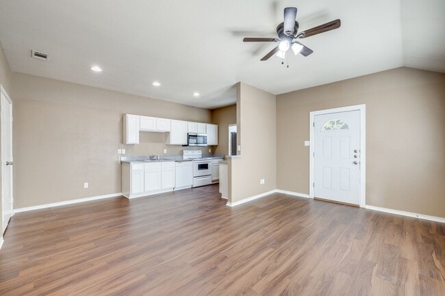 Building Photo - 3518 8th Ave