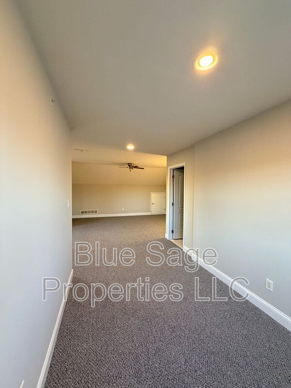 Building Photo - 432 E Baltimore Ave