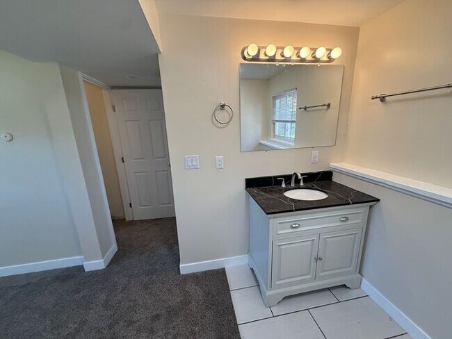 Building Photo - Great 3 bed 2 bath in North Fort Collins. ...