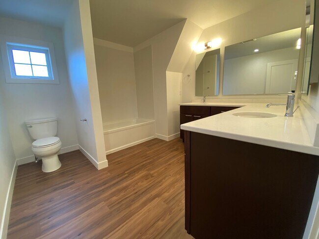 Building Photo - 389