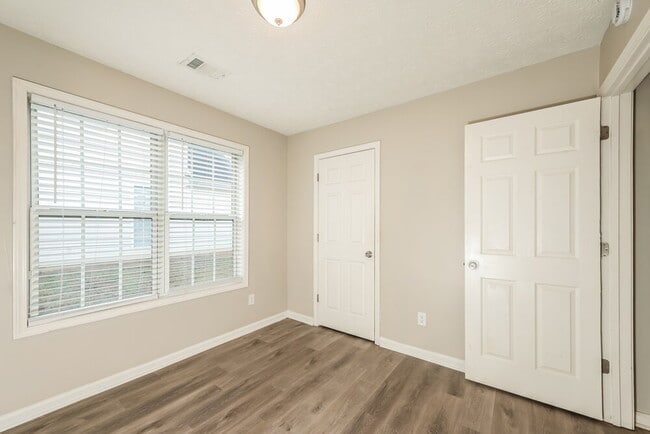 Building Photo - 2219 Ligney Creek Ln