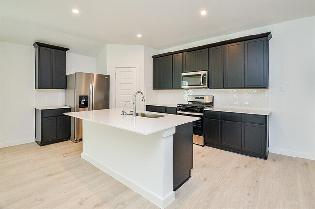 Building Photo - 1218 Isola Bella Dr