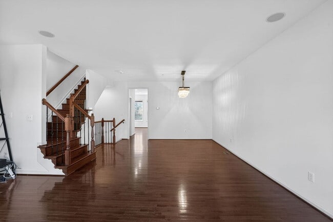 Building Photo - 610 Sprintsail Way